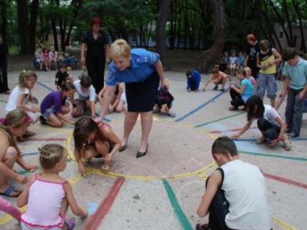 Новина Донецкие правоохранители поиграют с детьми Ранкове місто. Кропивницький