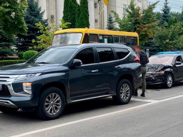 Новина Підпилий водій влаштував ДТП у самому центрі Кропивницького Ранкове місто. Кропивницький