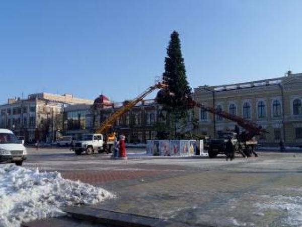 Новина Начат демонтаж новогодней ёлки в Кропивницком Ранкове місто. Кропивницький