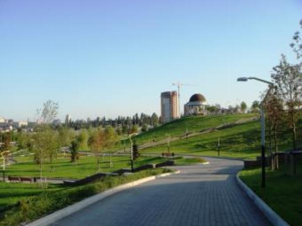 Новина В центре Донецка разрастается Музыкальный парк (фото) Ранкове місто. Кропивницький