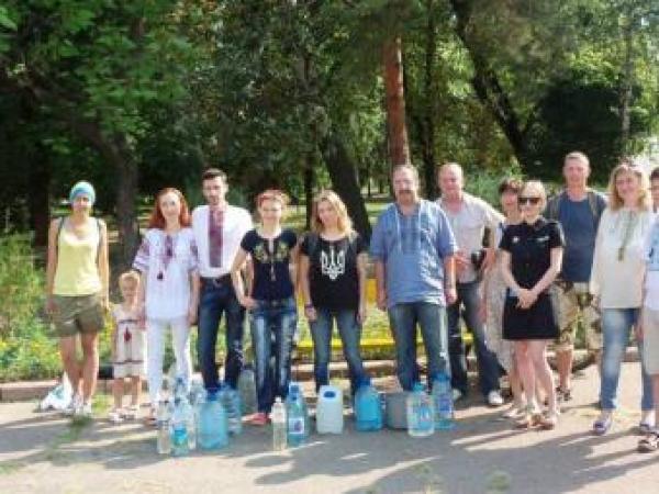 Новина Головний агроном «Кіровоград-Благоустрій» заборонила активістам поливати дерева у Кропивницькому Ранкове місто. Кропивницький