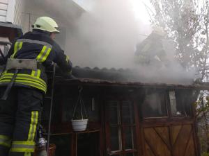 Новина У Кропивницькому під час пожежі вогнеборці врятували маленьке цуценя (ФОТО) Ранкове місто. Кропивницький