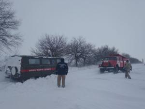 Новина На Кіровоградщині у снігових заметак застрягла «швидка» із породіллею Ранкове місто. Кропивницький