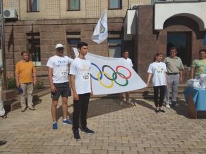 Новина Декілька сотень кропивничан влаштували атлетичний забіг до Олімпійського дня (ФОТО, ВІДЕО) Ранкове місто. Кропивницький