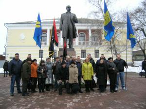 Новина Кропивницькі націоналісти вшанували річницю від Дня народження Пророка української нації Ранкове місто. Кропивницький