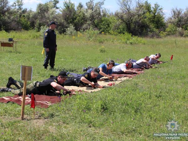 Новина Поліцейські Кіровоградщини вдосконалювали навички володіння автоматичною зброєю Ранкове місто. Кропивницький