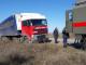 У Бобринецькому районі рятувальники відбуксирували вантажівку з узбіччя