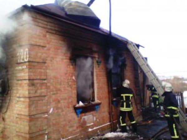Новина У Грузькому вогнеборці загасили пожежу житлового будинку Ранкове місто. Кропивницький