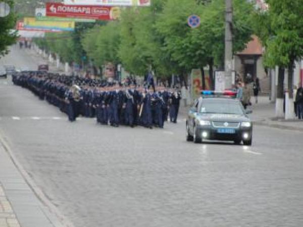 Новина В Кировограде состоялся смотр стражей порядка Ранкове місто. Кропивницький