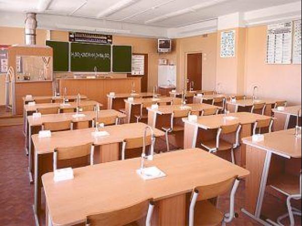 Новина Вопрос о закрытии в Донецке украинской школы пока снят Ранкове місто. Кропивницький
