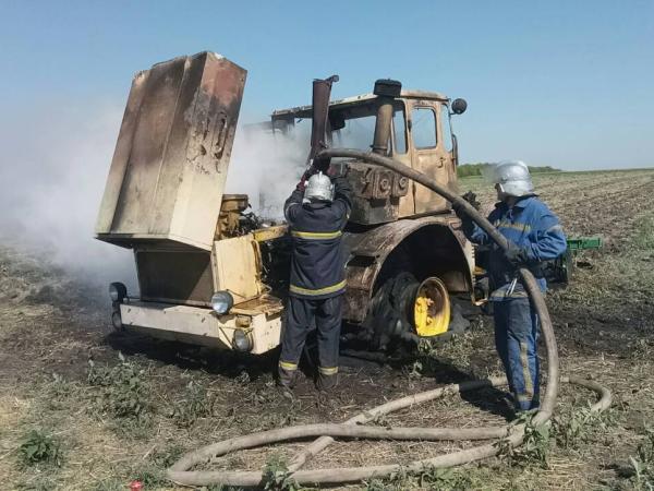 Новина У Кіровоградській області двічі за добу рятувальники приборкували пожежі автівок Ранкове місто. Кропивницький