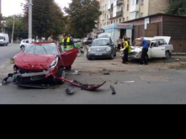 Новина В центре Кропивницкого в результате ДТП пострадал пешеход (ФОТО) Ранкове місто. Кропивницький