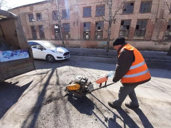 Новина Андрій Райкович дав завдання пожвавити ремонт доріг в обласному центрі Ранкове місто. Кропивницький