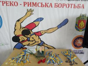 Новина У Кропивницькому пройшов чемпіонат з греко-римської боротьби пам'яті Миколи Бондаря Ранкове місто. Кропивницький