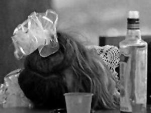 Новина 16-летняя макеевчанка чуть не умерла от алкоголя Ранкове місто. Кропивницький