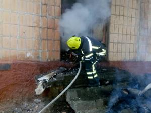 Новина Не прибране вчасно сміття стало причиною пожежі у багатоповерхівці на Кіровоградщині Ранкове місто. Кропивницький