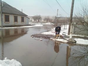 Новина Рятувальники відкачують талу воду з підвалів і доріг Ранкове місто. Кропивницький