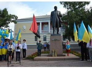 Новина У Кропивницькому відкрито фотогалерею з портретами 182 полеглих на Сході України Ранкове місто. Кропивницький