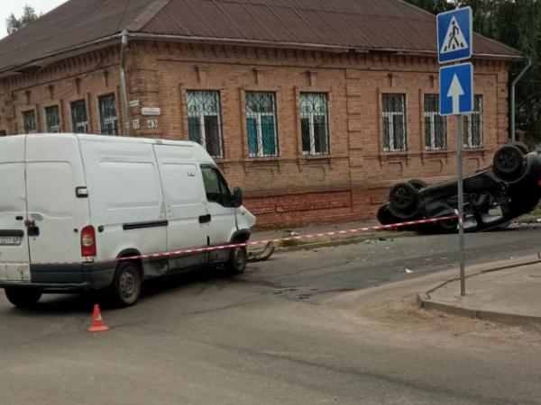Новина У центрі Кропивницького не розминулися дві автівки Ранкове місто. Кропивницький