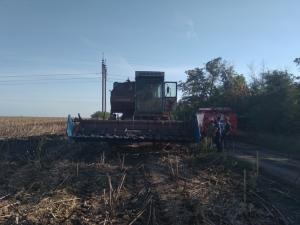 Новина На Кіровоградщині у полі загорівся комбайн «Єнісей» Ранкове місто. Кропивницький