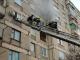 Кіровоградщина: З 4 поверху 9-поверхівки в Олександрії врятували з вогню людину