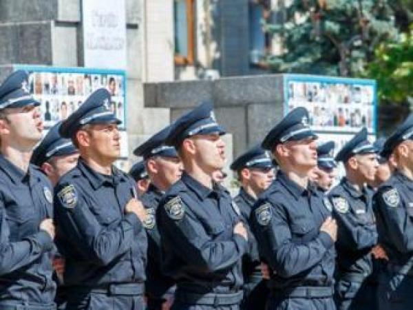 Новина Працівники поліції охоронятимуть жителей Кіровоградщини під час свят Ранкове місто. Кропивницький