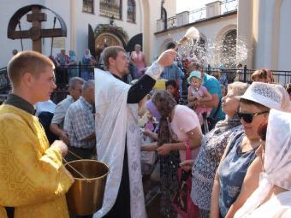 Новина Православна церква відзначила двунадесяте свято — Преображення Господа Бога Ранкове місто. Кропивницький