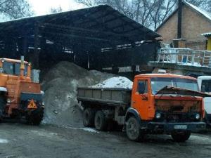 Новина До боротьби з негодою залучено майже 30 одиниць техніки Ранкове місто. Кропивницький