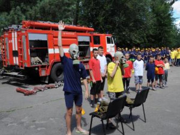 Новина Рятувальники провели акцію «Безпечні канікули» у дитячому таборі «Сонячний» Ранкове місто. Кропивницький