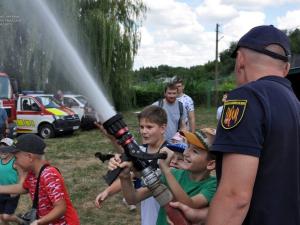 Новина Кропивницький: Діти-переселенці взяли участь у спортивних естафетах Ранкове місто. Кропивницький