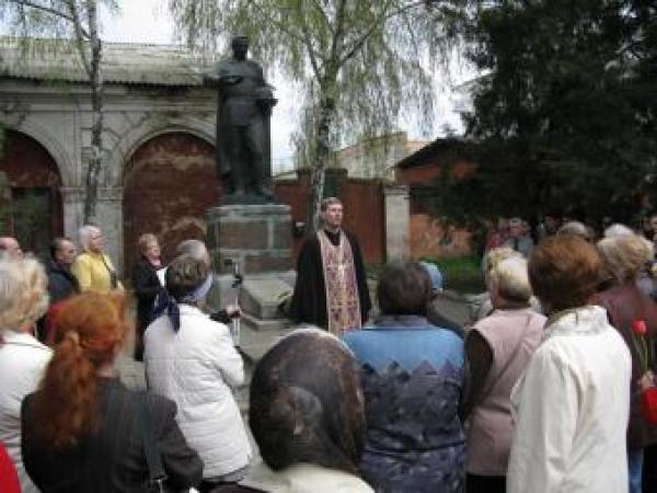 Новина Кіровоградці вшанували пам’яті жертв фашистських концтаборів Ранкове місто. Кропивницький