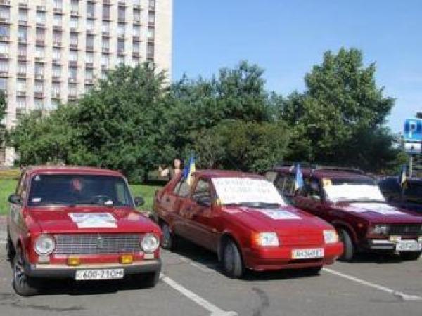 Новина Вчера молодежь Донецка уехала в Святогорск - стартовал автопробег Ранкове місто. Кропивницький