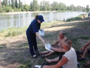 Новина Кропивницькі рятувальники застерегли громадян від необачної поведінки на воді Ранкове місто. Кропивницький