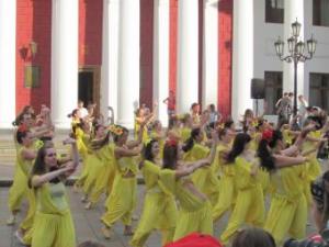 Новина Одесский МАЙДАН’S танцевал на Думской площади (ФОТО) Ранкове місто. Кропивницький