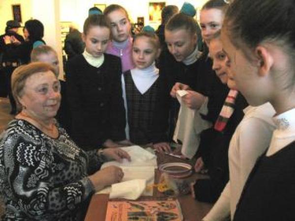 Новина В Кировограде проходят мастер-классы по подаркам ко Дню всех влюбленных Ранкове місто. Кропивницький