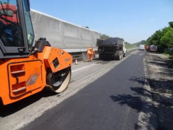 Новина На Кіровоградщини триває поточний середній ремонт двох державних доріг Ранкове місто. Кропивницький