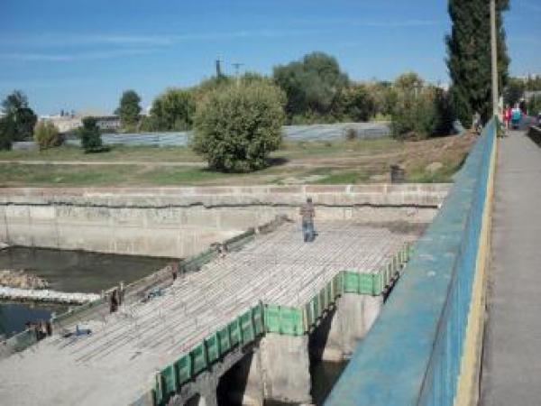 Новина На дамбі в центрі Кропивницького розпочато черговий етап облаштування Ранкове місто. Кропивницький