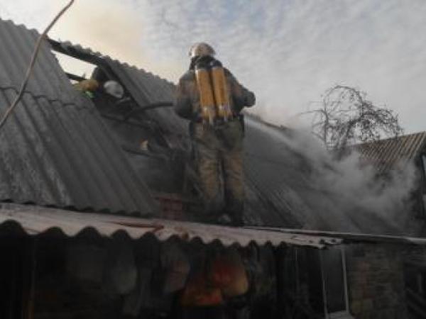 Новина У Новгородці рятувальники ліквідували пожежу господарчої споруди Ранкове місто. Кропивницький