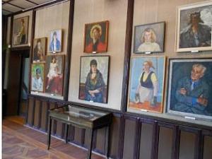 Новина У музеї Осмьоркіна відкрилась унікальна виставка “В дзеркалі часу” Ранкове місто. Кропивницький