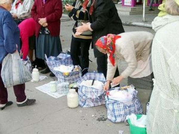 Новина В Кировограде разгоняли стихийных торговцев Ранкове місто. Кропивницький