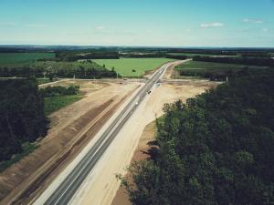 Новина Нарешті завершується будівництво автомобільної дороги в обхід Знам’янки (ФОТО) Ранкове місто. Кропивницький