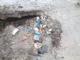 В Александрии – Венеция: автомобиль чуть не утонул в вырытой коммунальщиками траншее с водой (ФОТО)