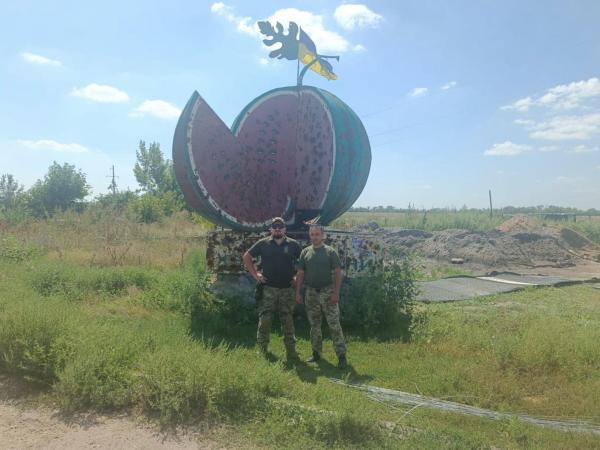 Новина Вибухотехніки поліції Кіровоградщини разом із колегами з інших областей розміновують деокуповані території Ранкове місто. Кропивницький