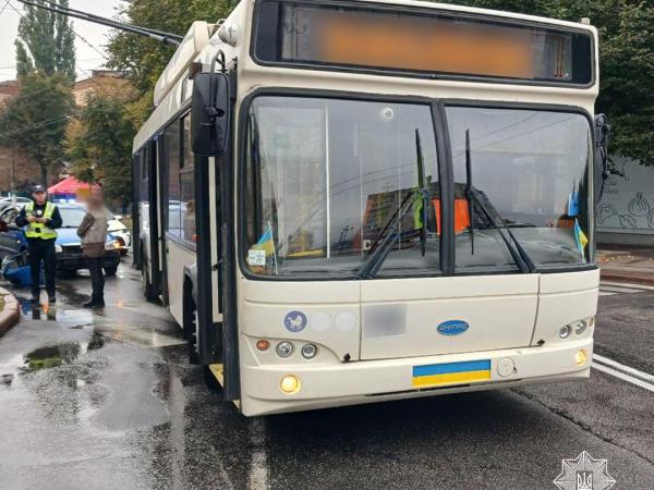 Новина Недотримання безпечного бокового інтервалу призвело до ДТП у Кропивницькому Ранкове місто. Кропивницький