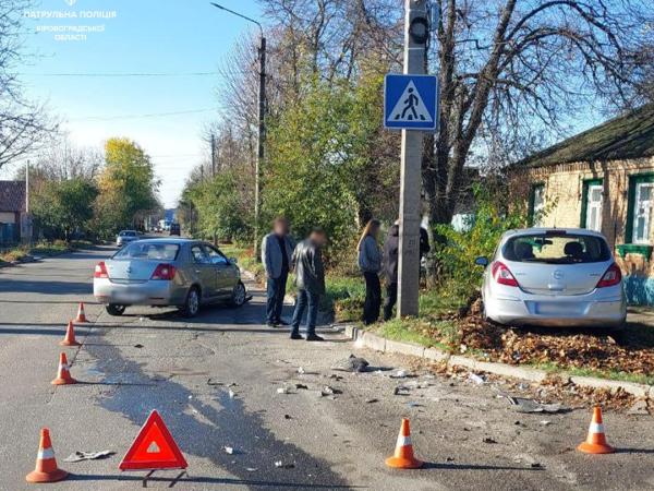 Новина Порушення правил проїзду перехресть одним із водіїв призвело до ДТП Ранкове місто. Кропивницький