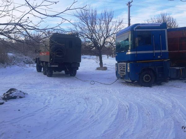 Новина Кіровоградська область: рятувальники допомагали водіям на автошляхах області Ранкове місто. Кропивницький