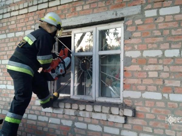 Новина Кропивницькі рятувальники надали допомогу по відкриванню дверей дачного будинку, у якому чоловік потребував невідкладної допомоги Ранкове місто. Кропивницький