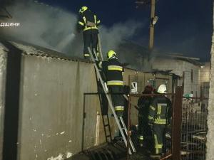 Новина Пожежно-рятувальні підрозділи ДСНС загасили три пожежі у житловому секторі Ранкове місто. Кропивницький