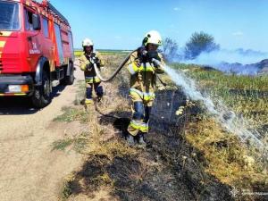 Новина За добу, що минула, рятувальники приборкали двадцять три пожежі в екосистемі Ранкове місто. Кропивницький