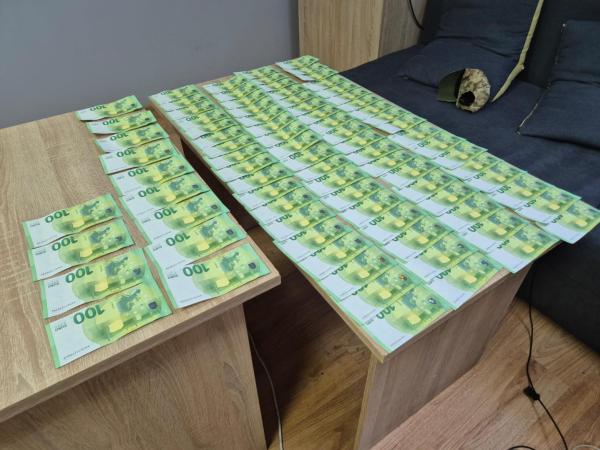 Новина Візьми € 8400 і відпусти, - чоловік пропонував прикордоннику хабаря та обіцяв повернутися Ранкове місто. Кропивницький